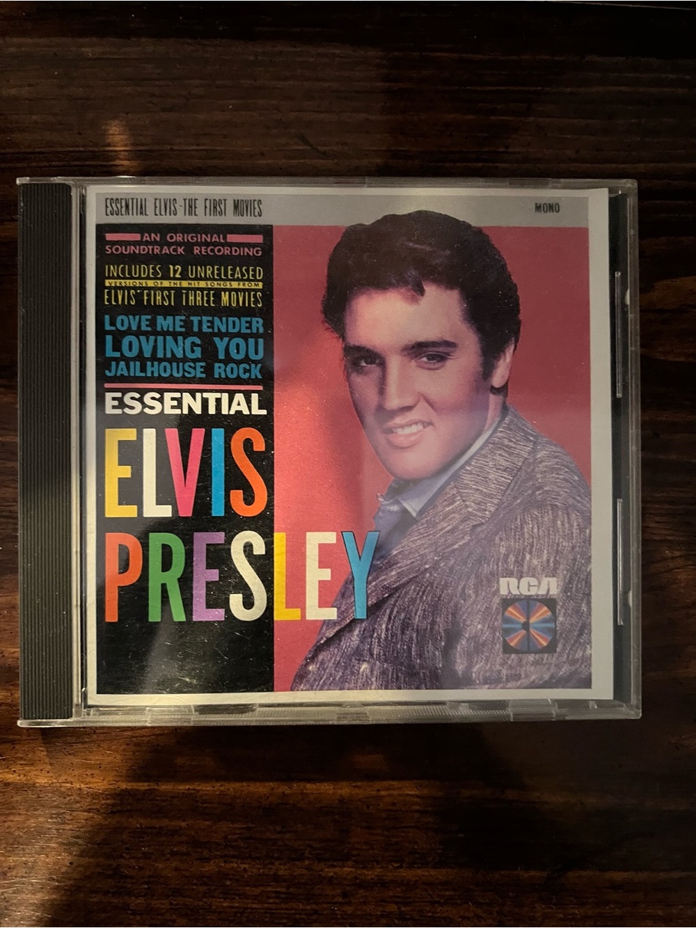 Essential Elvis Presley CD – Multicolor Cover